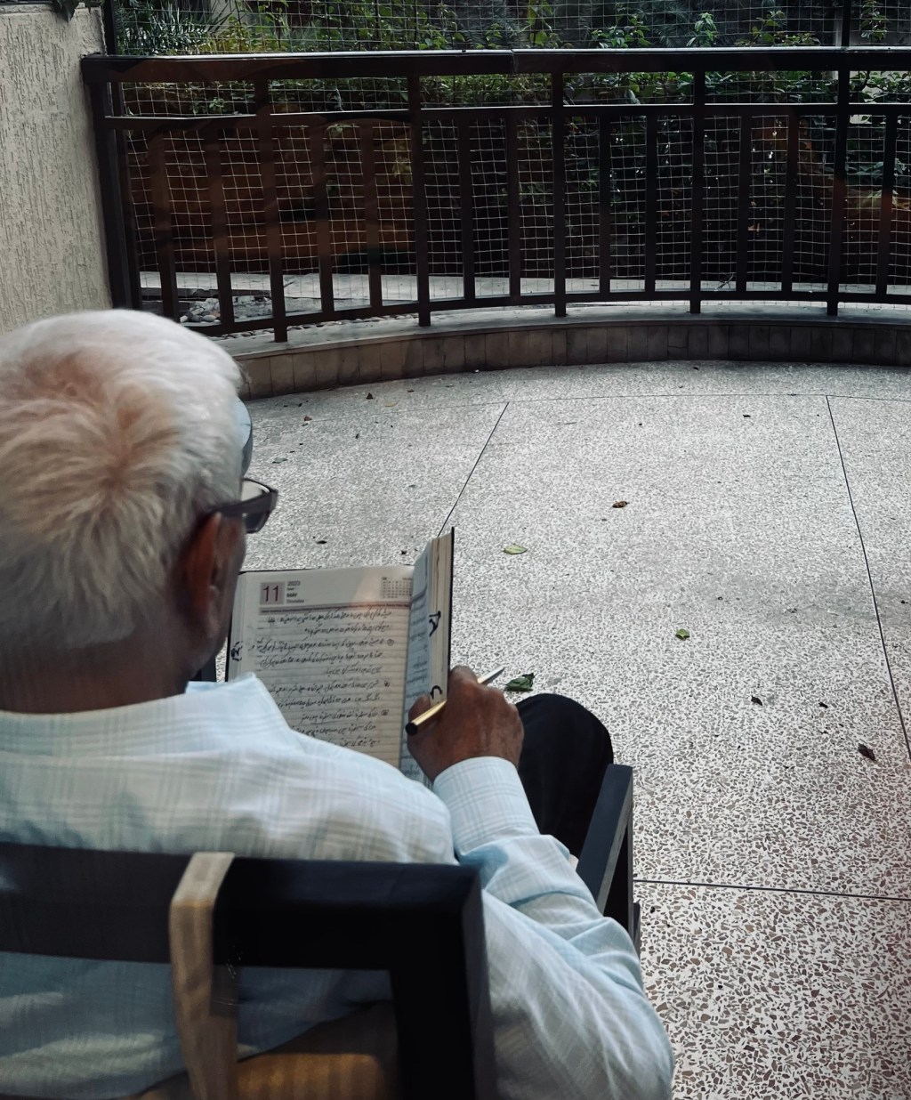 Flying, Not Lingering